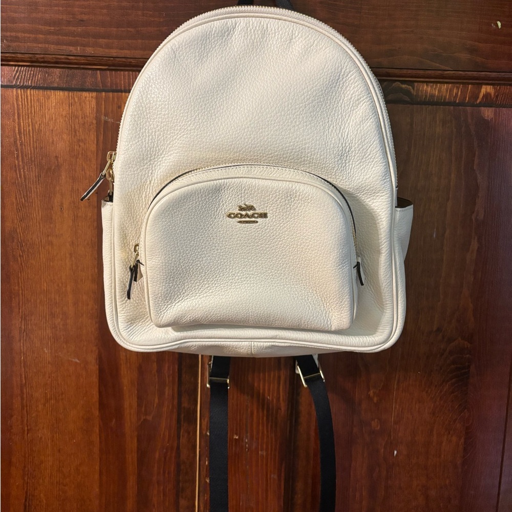 Coach Mini Charlie Backpack Bag Pebbled Leather White With Gold 28995